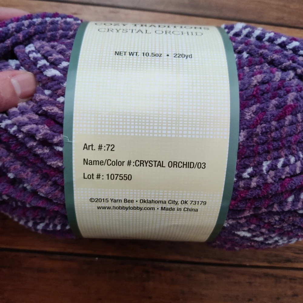 NWT Yarn Bee Cozy Traditions Yarn - Crystal Orchid - Super Bulky 10.5oz Skein